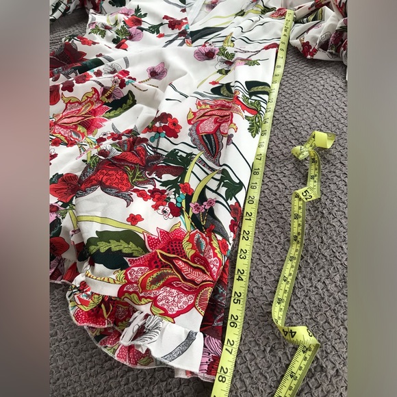 Boohoo beautiful floral dress. Perfect for most any occasion. EUC - Picture 8 of 13